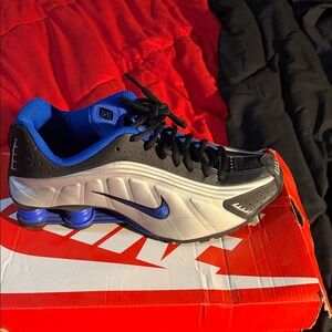 Nike Men's Black and Blue Athletic Shoes